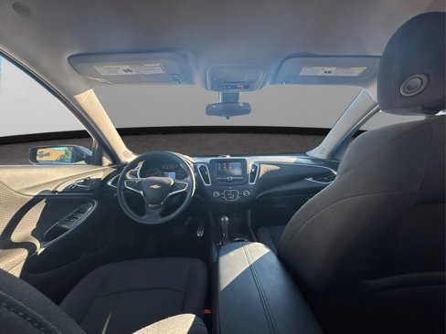 Used 2017 Chevrolet Malibu LT image 24