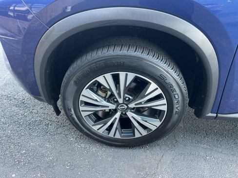 Used 2023 Nissan Rogue SV image 9