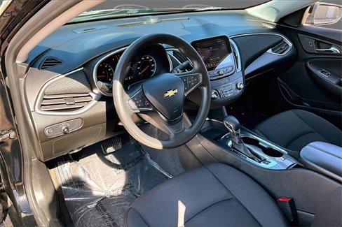 Used 2024 Chevrolet Malibu LT image 17