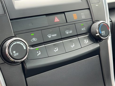 Used 2016 Toyota Camry SE image 21