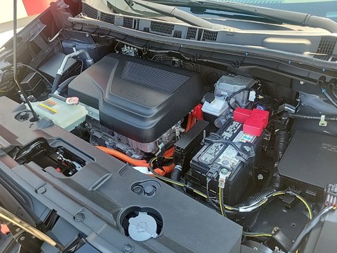 Certified 2023 Nissan Leaf S image 28