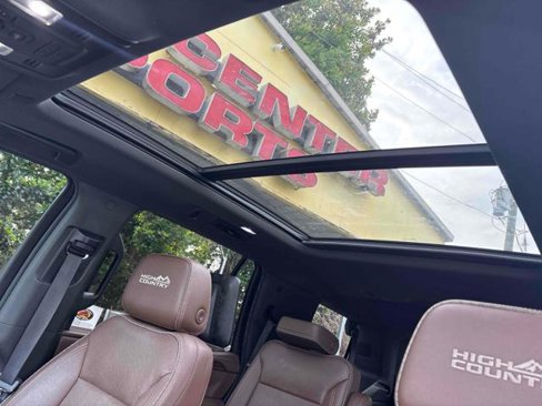 Used 2021 Chevrolet Tahoe High Country w/ Premium Package image 25