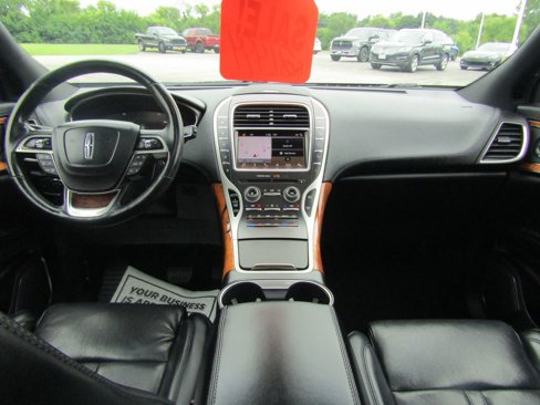 Used 2019 Lincoln Nautilus Reserve image 13