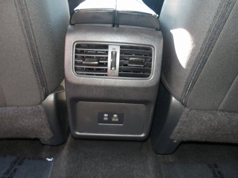 Used 2023 Nissan Rogue SV image 17