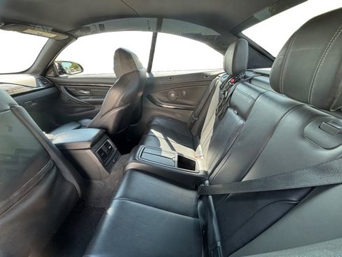 Used 2016 BMW M4 Convertible image 23