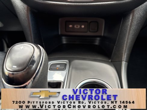 Used 2020 Chevrolet Equinox LT w/ Driver Convenience Package image 23