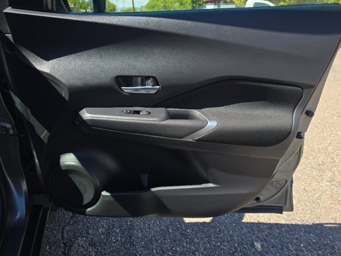 Used 2022 Nissan Kicks SV image 23