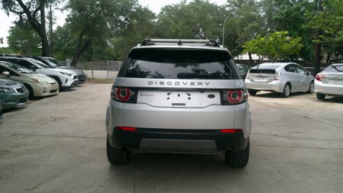 Used 2017 Land Rover Discovery Sport SE image 6