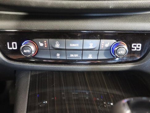Used 2018 Buick Regal Essence image 23