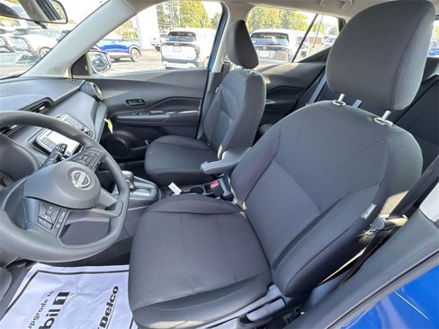 New 2025 Nissan Kicks Play S image 11