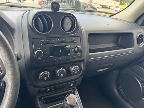 Used 2014 Jeep Patriot Sport w/ Power Value Group image 8