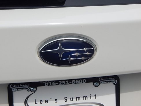 Used 2017 Subaru Outback 2.5i Limited image 4