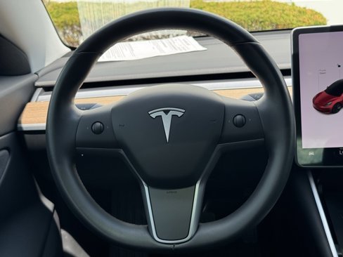 Used 2019 Tesla Model 3 Standard Range image 34