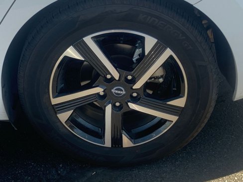 Used 2024 Nissan Sentra SV image 28