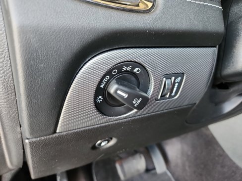 Used 2018 Dodge Durango SRT w/ SRT Interior Appearance Group image 31