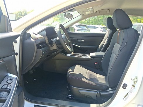 New 2025 Nissan Sentra SR w/ Trunk Package image 6