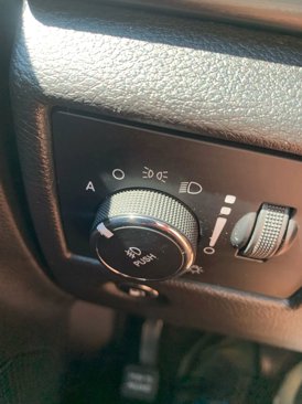 Used 2019 Jeep Grand Cherokee Altitude image 23