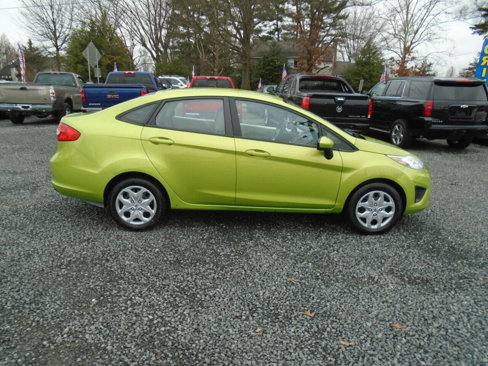Used 2011 Ford Fiesta SE w/ 201A Rapid Spec Order Code image 7