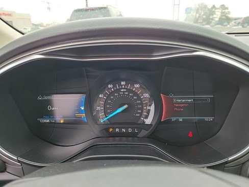 Used 2019 Ford Fusion SE image 24