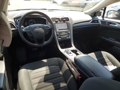 Used 2020 Ford Fusion SE image 7