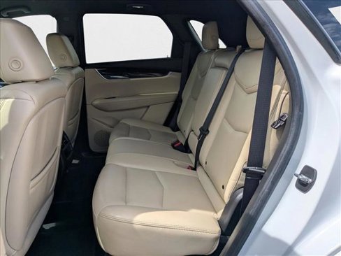 Used 2018 Cadillac XT5 FWD image 17
