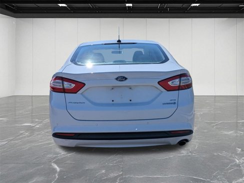 Used 2014 Ford Fusion SE image 4