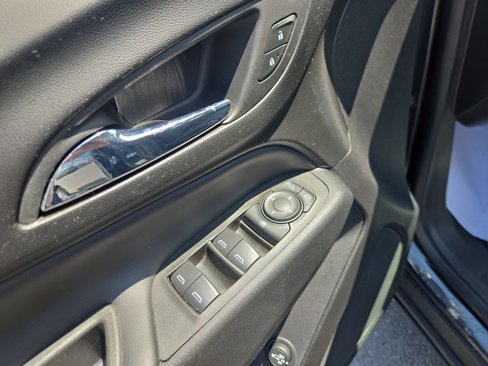 Used 2022 Chevrolet Equinox LT image 16