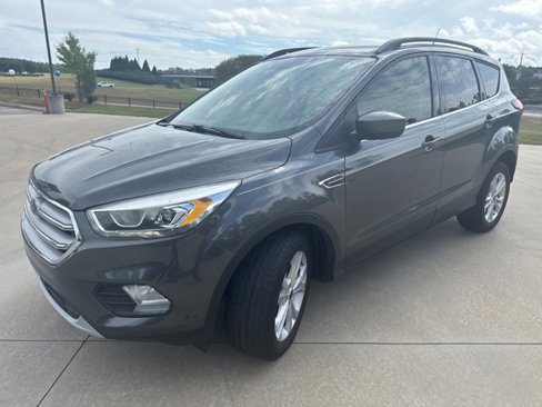 Used 2019 Ford Escape SEL image 4