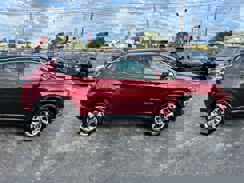 Used 2021 Jeep Compass Limited image 9