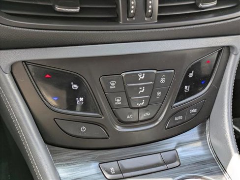 Used 2020 Buick Envision Premium w/ Driver Confidence Package image 11