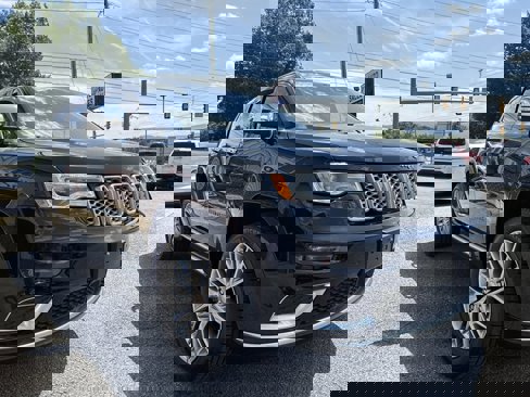 Used 2017 Jeep Grand Cherokee Summit image 5