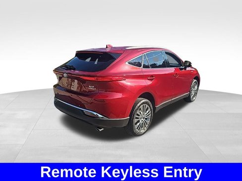 Used 2021 Toyota Venza XLE w/ Softex Package image 5