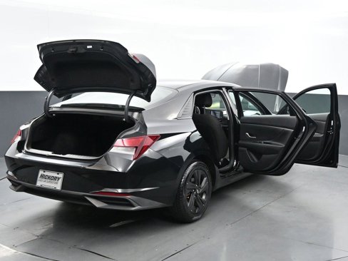 Used 2021 Hyundai Elantra SEL image 34