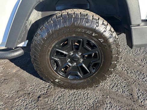 Used 2015 Jeep Wrangler Sport image 16