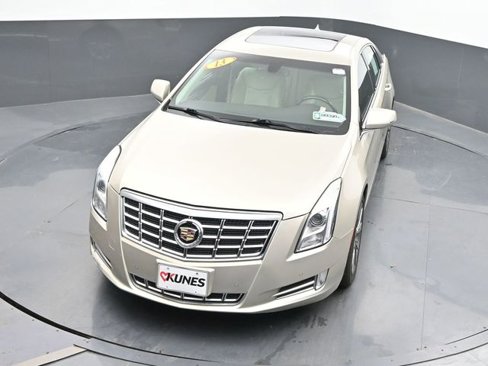 Used 2013 Cadillac XTS Luxury image 14