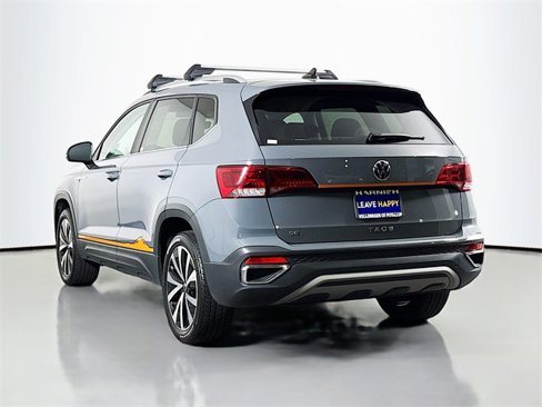 Used 2022 Volkswagen Taos SE image 5