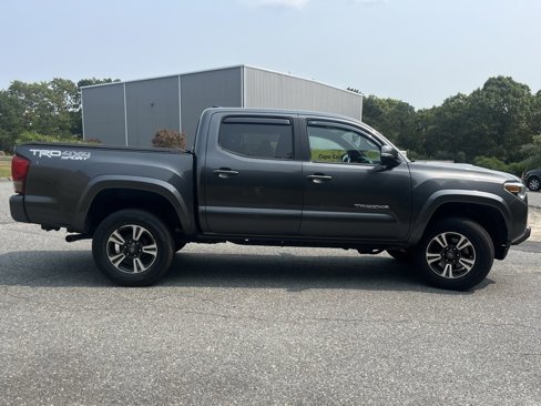 Used 2016 Toyota Tacoma SR image 7