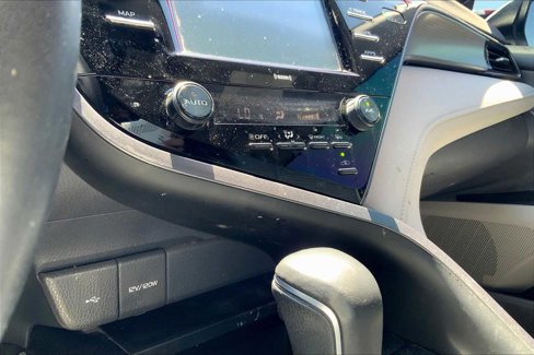 Used 2020 Toyota Camry SE image 34