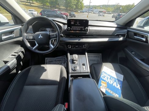 Used 2022 Mitsubishi Outlander ES image 23
