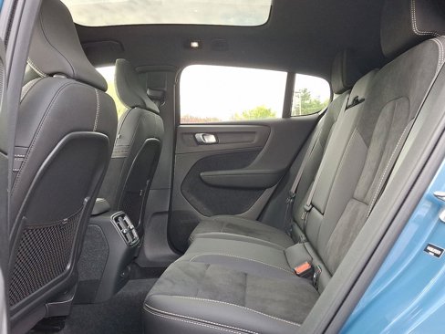 Certified 2023 Volvo C40 P8 Recharge Plus image 10
