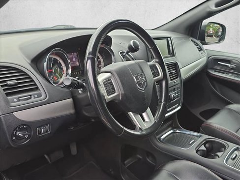 Used 2019 Dodge Grand Caravan GT image 9