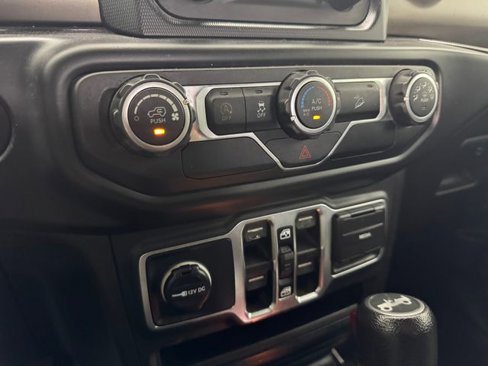Used 2018 Jeep Wrangler Unlimited Sport S image 37