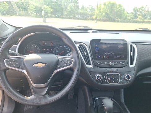 Certified 2022 Chevrolet Malibu LT image 3