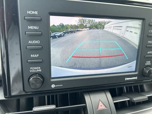 Used 2020 Toyota RAV4 LE image 13