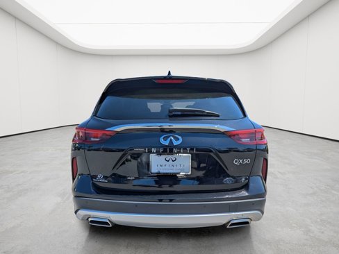 Certified 2021 INFINITI QX50 Essential w/ Convenience Package image 5