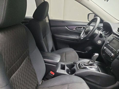 Used 2019 Nissan Rogue S image 21