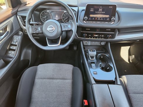 Used 2023 Nissan Rogue SV image 8