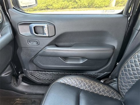 Used 2021 Jeep Gladiator Overland image 21