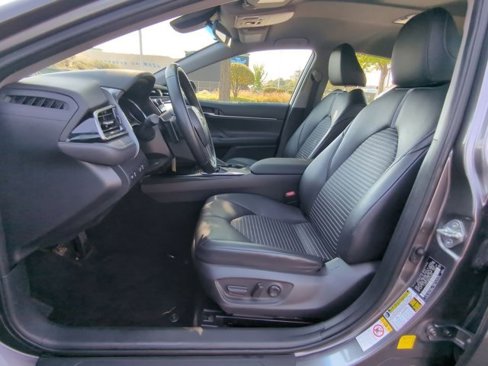 Certified 2019 Toyota Camry SE image 12