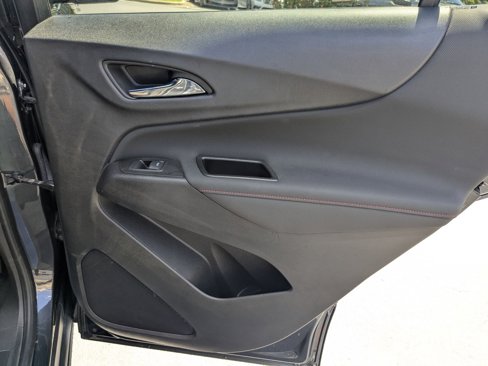 Used 2022 Chevrolet Equinox RS w/ RS Leather Package image 35